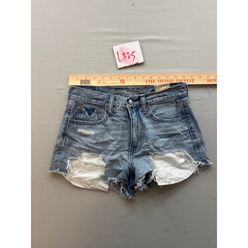 American Eagle Vintage Hi-Rise Festival Distressed Denim Shorts Blue Size 2